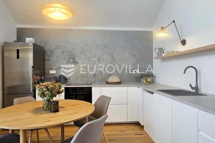 Gorski kotar, Kupjak, novoizgrađena kuća s grijanim bazenom, na parceli 1600 m²