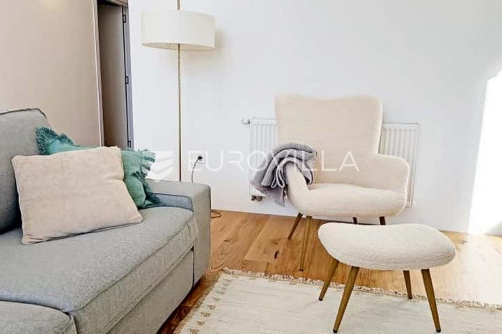 Gorski kotar, Kupjak, novoizgrađena kuća s grijanim bazenom, na parceli 1600 m²