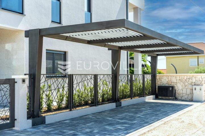 Zadar, Privlaka, moderna luksuzna kuća s bazenom