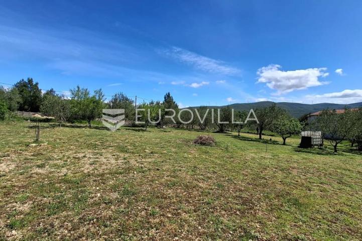 Novigrad, Pridraga, uređeno građevinsko zemljište s pogledom na more površine 1181m2