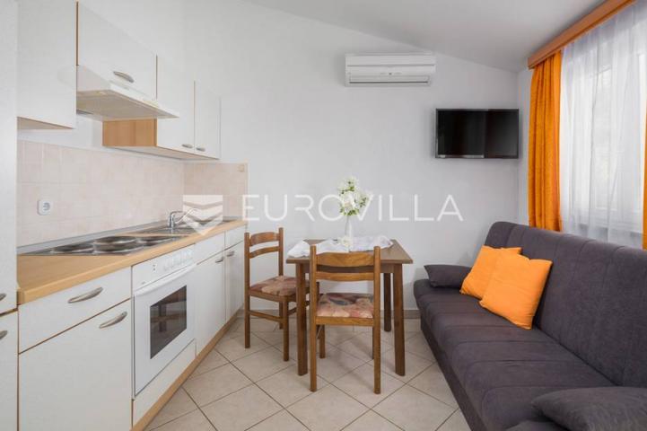 Istra, Poreč -  Impresivna vila s bazenom i apartmanima za turistički najam