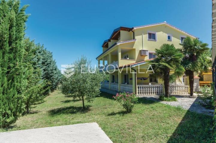 Istra, Poreč -  Impresivna vila s bazenom i apartmanima za turistički najam