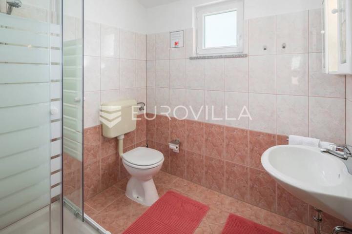 Istra, Poreč -  Impresivna vila s bazenom i apartmanima za turistički najam