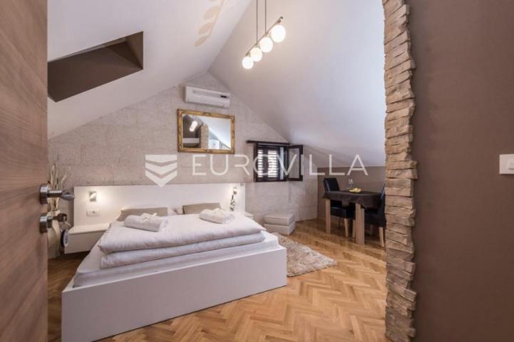 Zadar, Poluotok, obiteljski hotel u srcu Zadra, vrhunska investicija s ustaljenim poslovanjem