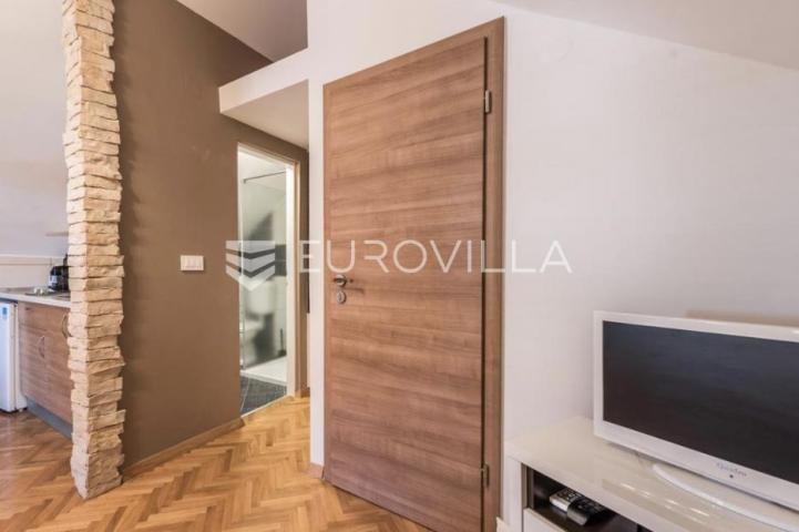 Zadar, Poluotok, obiteljski hotel u srcu Zadra, vrhunska investicija s ustaljenim poslovanjem