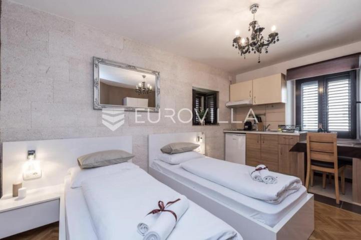 Zadar, Poluotok, obiteljski hotel u srcu Zadra, vrhunska investicija s ustaljenim poslovanjem