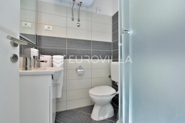 Zadar, Poluotok, obiteljski hotel u srcu Zadra, vrhunska investicija s ustaljenim poslovanjem