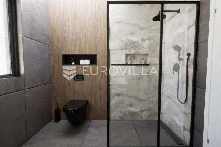 Vodice, NOVOGRADNJA, luksuzna kuća 103,76 m² u nizu s bazenom S3