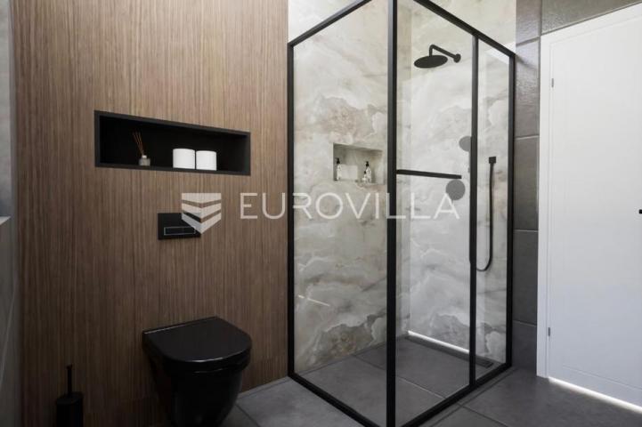 Vodice, NOVOGRADNJA, luksuzna kuća 103,76 m² u nizu s bazenom S3