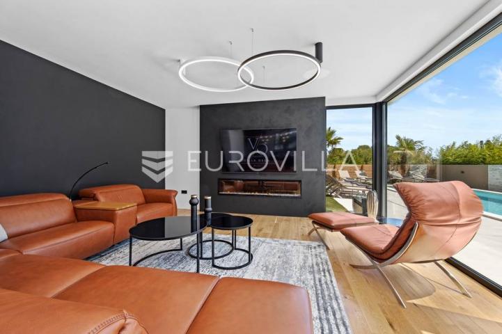 Istra, Medulin, prekrasna moderna dvojna vila 220 m²