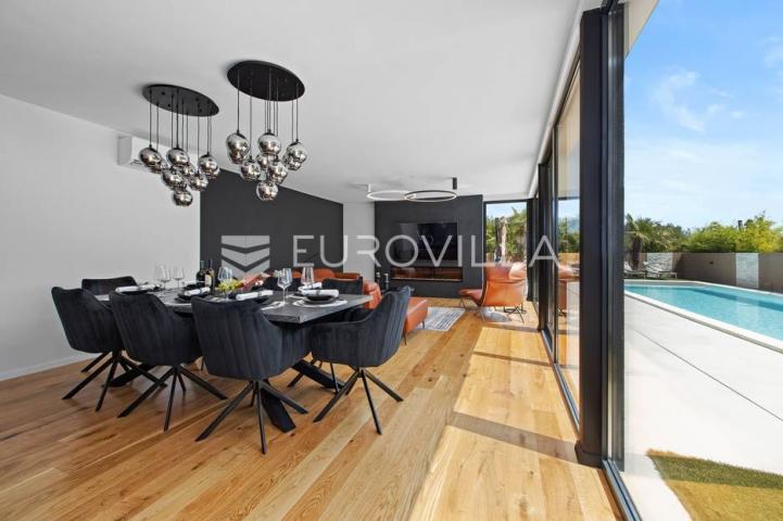 Istra, Medulin, prekrasna moderna dvojna vila 220 m²