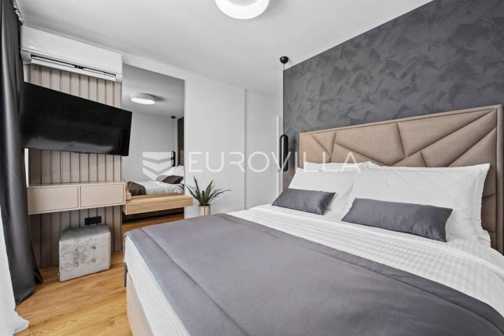 Istra, Medulin, prekrasna moderna dvojna vila 220 m²