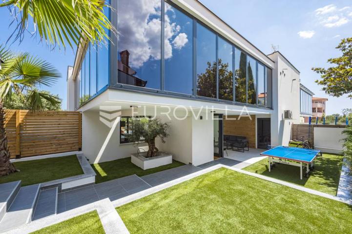 Istra, Medulin, prekrasna moderna dvojna vila 220 m²