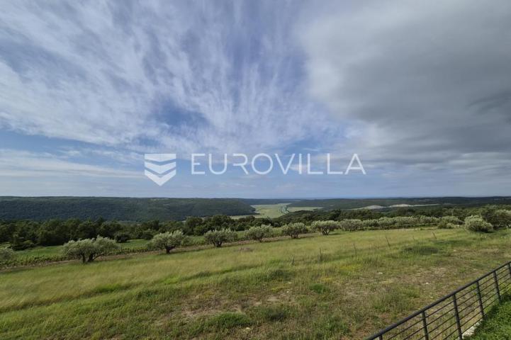 Istra, Grožnjan, vila s bazenom panoramskim pogledom 