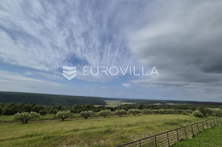 Istra, Grožnjan, vila s bazenom panoramskim pogledom 