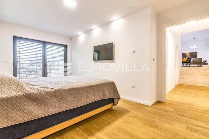 Samobor, Giznik EKSLUZIVNA NOVOGRADNJA vila 286 m2 na parceli 500 m2