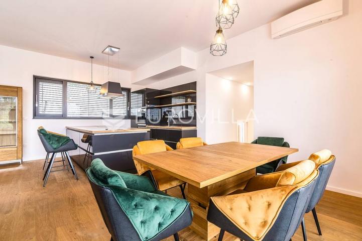 Samobor, Giznik EKSLUZIVNA NOVOGRADNJA vila 286 m2 na parceli 500 m2