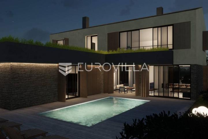 Istra, Gračišće, NOVOGRADNJA, ekskluzivna vila NKP 390 m2 s 2 bazena 