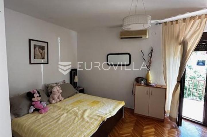 Crikvenica, Selce, trosoban stan, 76,54 m², 2 garaže, balkon, pogled