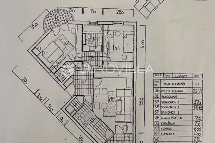 Crikvenica, Selce, trosoban stan, 76,54 m², 2 garaže, balkon, pogled