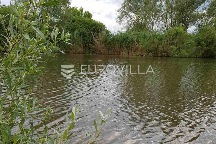 Šag, Valpovo, poljoprivredno zemljište s ribnjakom, površine 38.836 m²