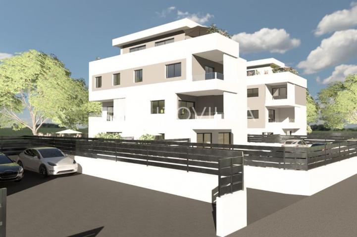 Kaštel Stari, trosoban stan s pogledom na more na odličnoj lokaciji