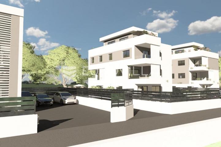 Kaštel Stari, trosoban stan s pogledom na more na odličnoj lokaciji