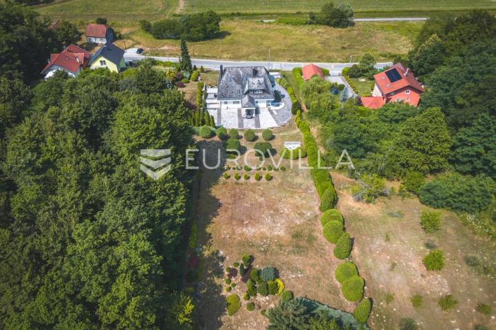 Donja Pušća, jedinstvena obiteljska villa, parcela 5000 m²