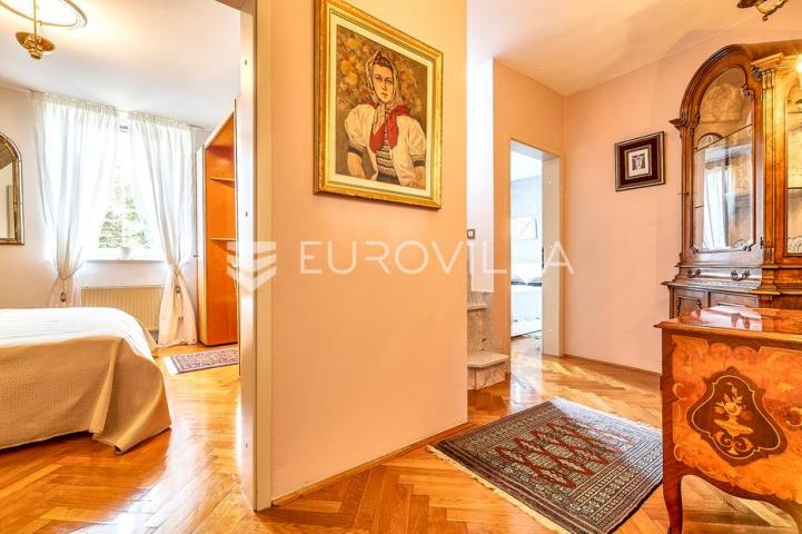 Donja Pušća, jedinstvena obiteljska villa, parcela 5000 m²