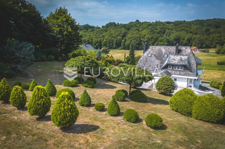 Donja Pušća, jedinstvena obiteljska villa, parcela 5000 m²