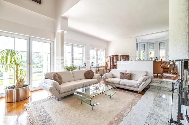 Donja Pušća, jedinstvena obiteljska villa, parcela 5000 m²