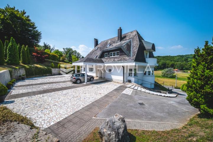 Donja Pušća, jedinstvena obiteljska villa, parcela 5000 m²