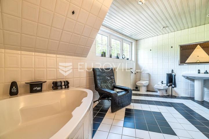 Donja Pušća, jedinstvena obiteljska villa, parcela 5000 m²