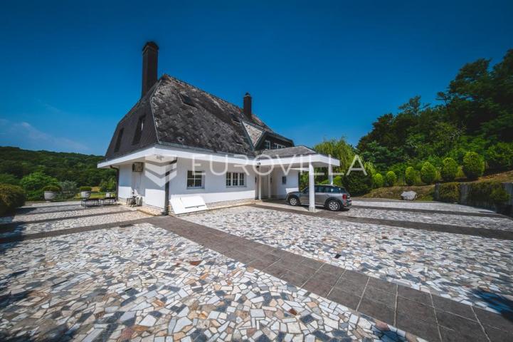 Donja Pušća, jedinstvena obiteljska villa, parcela 5000 m²