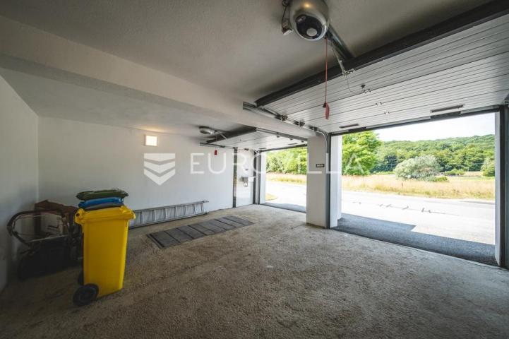 Donja Pušća, jedinstvena obiteljska villa, parcela 5000 m²