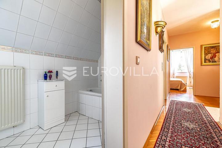 Donja Pušća, jedinstvena obiteljska villa, parcela 5000 m²