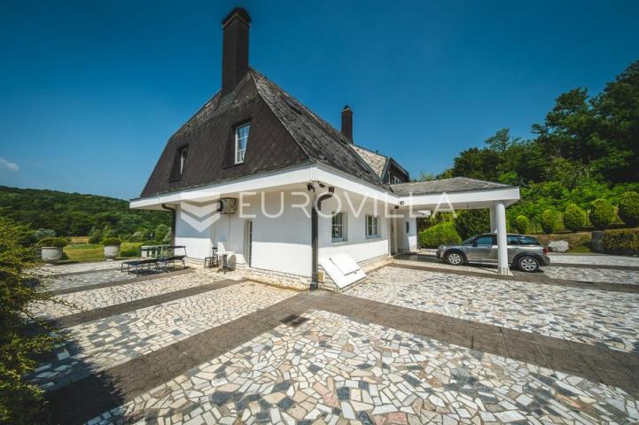 Donja Pušća, jedinstvena obiteljska villa, parcela 5000 m²