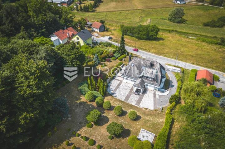 Donja Pušća, jedinstvena obiteljska villa, parcela 5000 m²