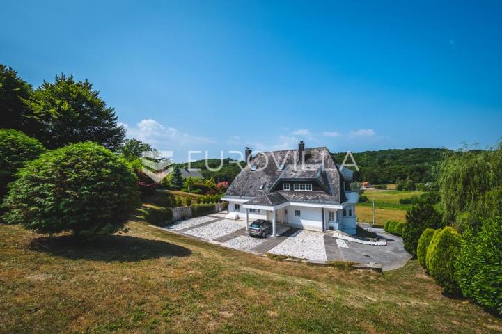 Donja Pušća, jedinstvena obiteljska villa, parcela 5000 m²