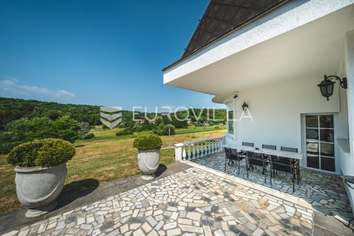Donja Pušća, jedinstvena obiteljska villa, parcela 5000 m²