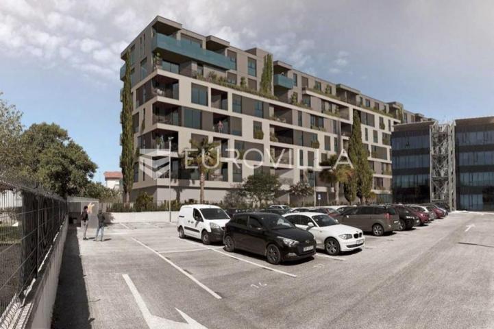Istra, Pula, moderna stanogradnja u centru grada - stan na 3. katu NKP 56.79 m2