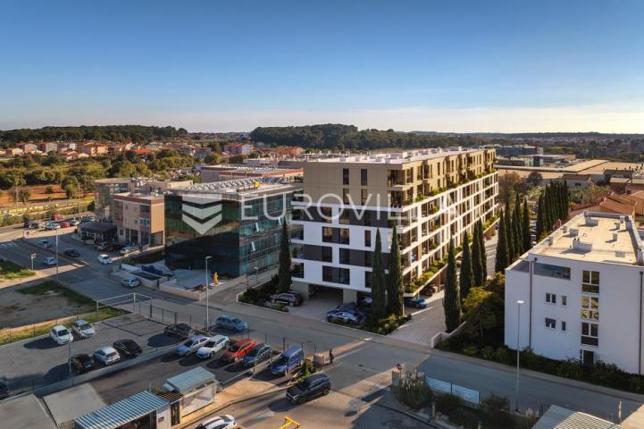 Istra, Pula, moderna stanogradnja u centru grada - stan na 3. katu NKP 56.79 m2