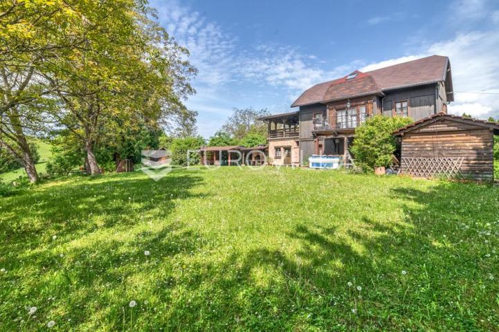 Karlovac, Draganić, prostrano zemljište sa starom kućom površine 27162 m²