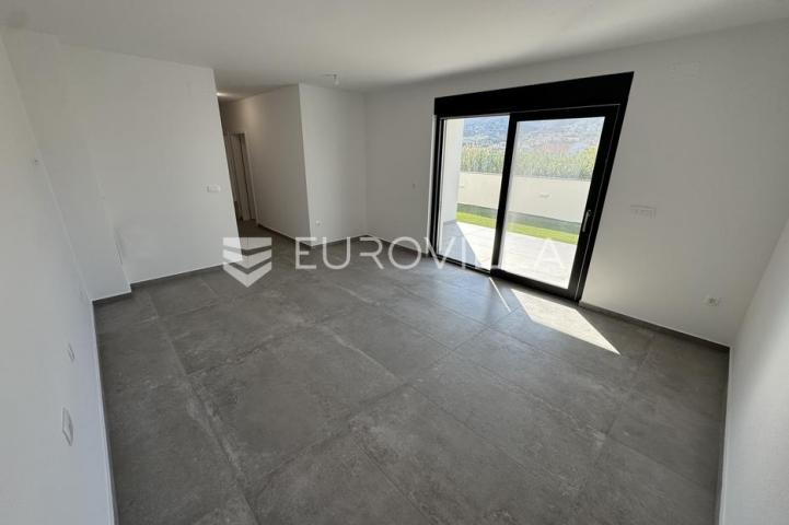 Otok Pag, Pag, dvosoban stan s vrtom u blizini mora S2