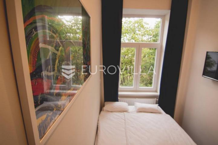 Centar stan 205m2 podijeljen na 5 apartmana i sobu
