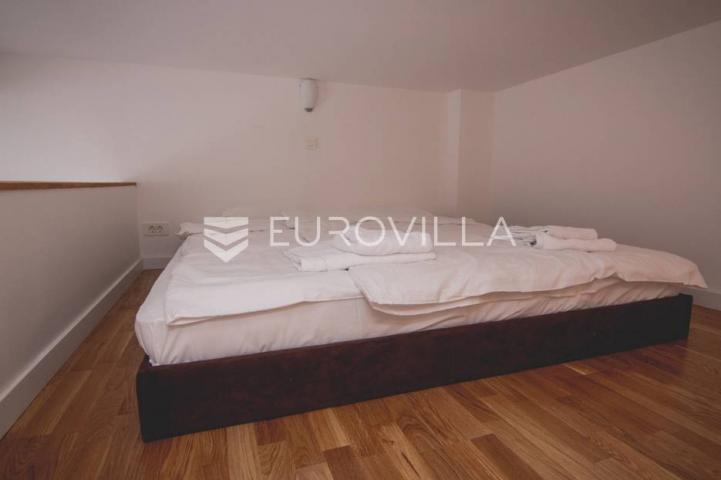 Centar stan 205m2 podijeljen na 5 apartmana i sobu