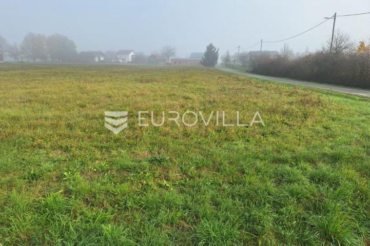 Karlovac, Draganić, građevinsko zemljište 6150 m², mogućnost parcelizacije