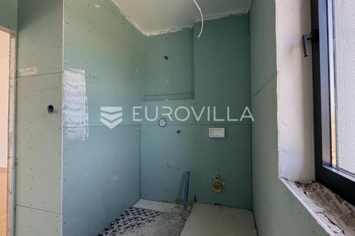 Istra, Tinjan - EKSKLUZIVNA vila s bazenom i sportskim terenom na 2935 m2