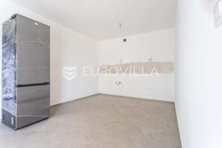 Primošten, moderan stan, 83,05 m²