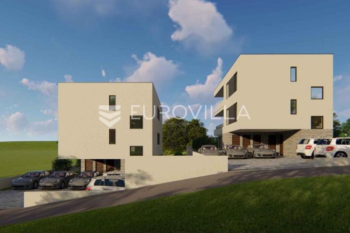 Pula, Pješčana Uvala, četverosobni stan novogradnje 2. kat, 95.50 m², 450 m od mora
